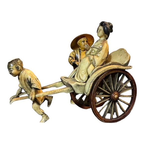 VINTAGE 1970s CELLULOID PLASTIC/JAPANESE RICKSHAW FIGURINES - Picture 4 of 11